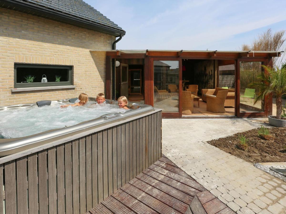 Splendid Villa In Middelkerke With Sauna Bubble Bath Exterior photo